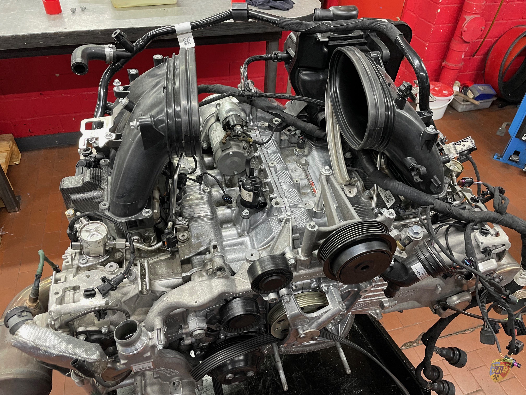 Porsche 992 GT3 Cup Motor Revision ( Notreparatur ) bei Albert Motorsport