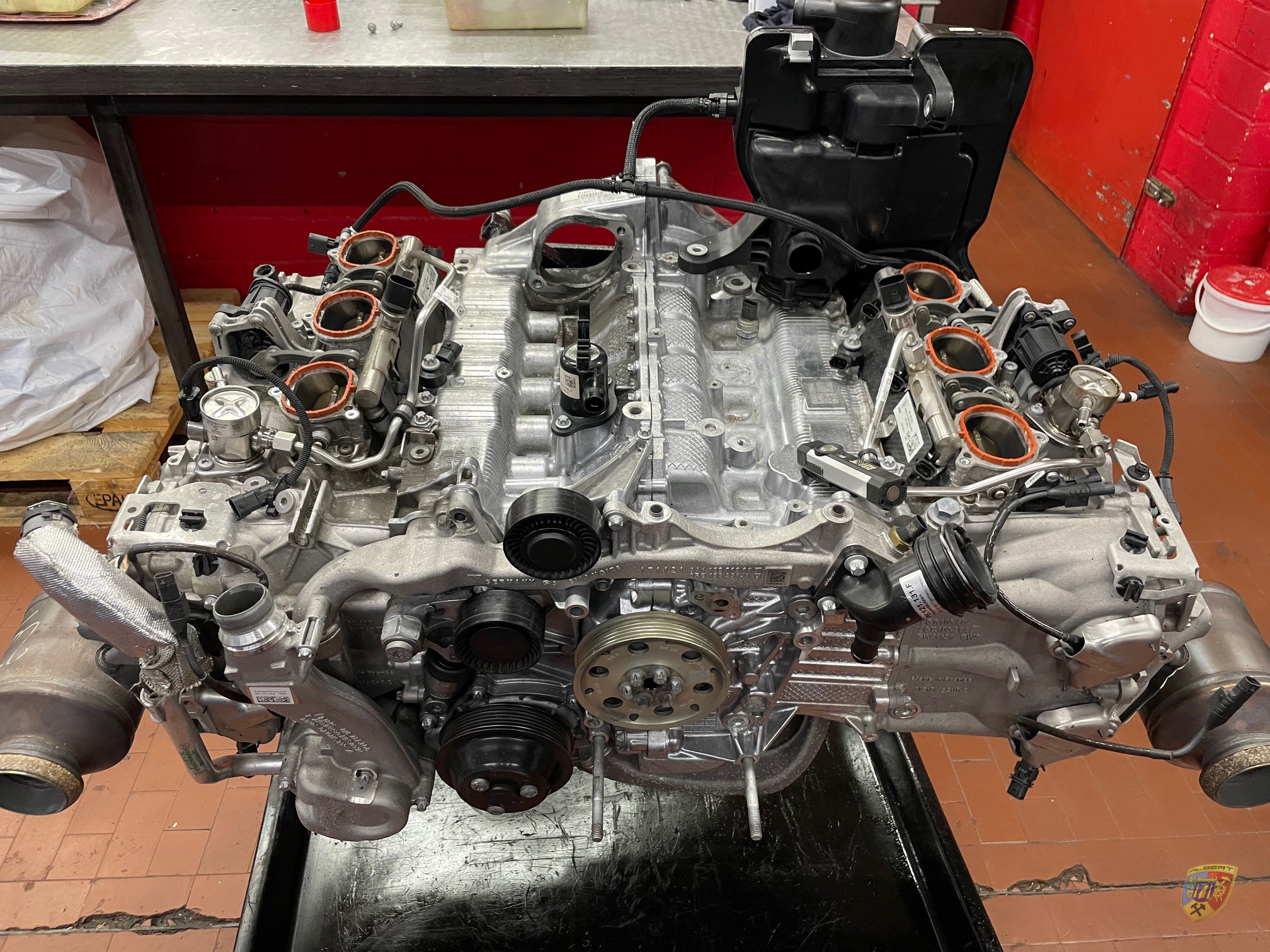 Porsche 992 GT3 Cup Motor Revision ( Notreparatur ) bei Albert Motorsport