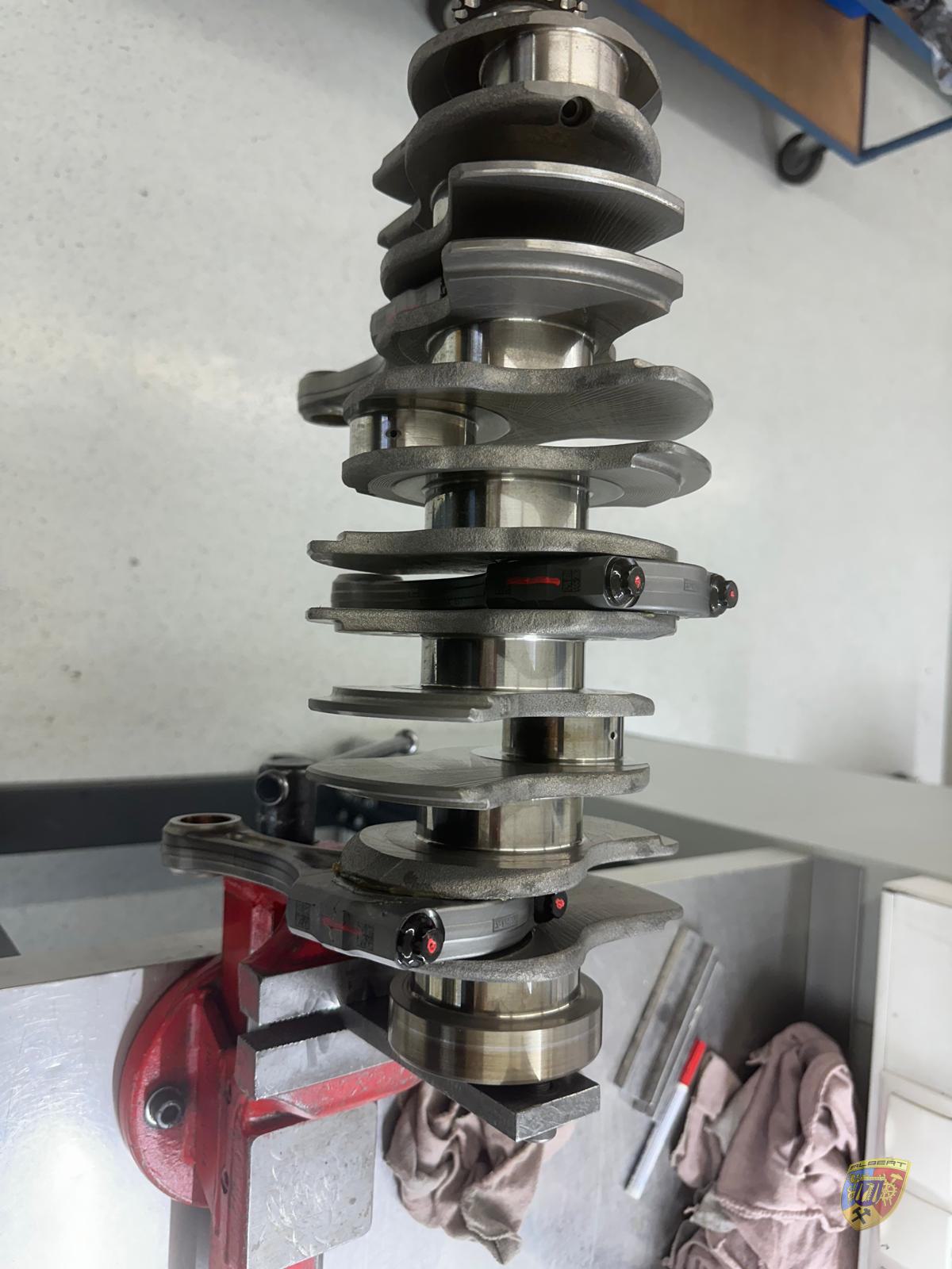 Porsche 992 GT3 Cup Motor Revision ( Notreparatur ) bei Albert Motorsport