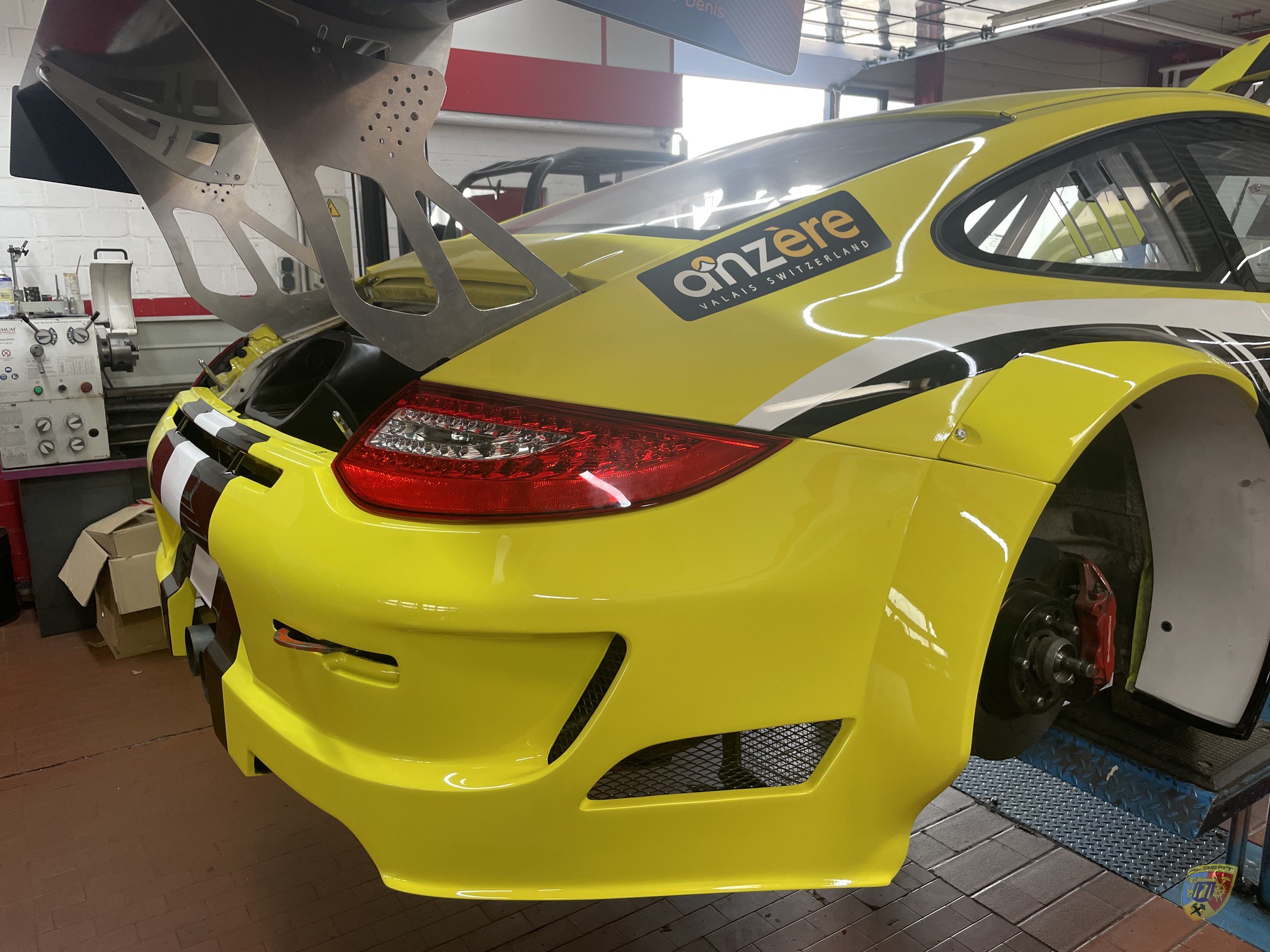 Porsche 997 GT3 R Motor Getriebe Upgrade Team Strahm