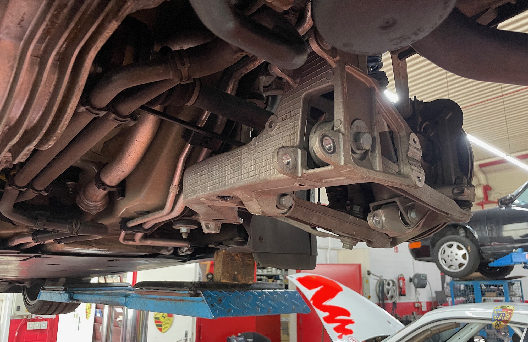 Desacoplar el eje trasero del Porsche 997 Carrera