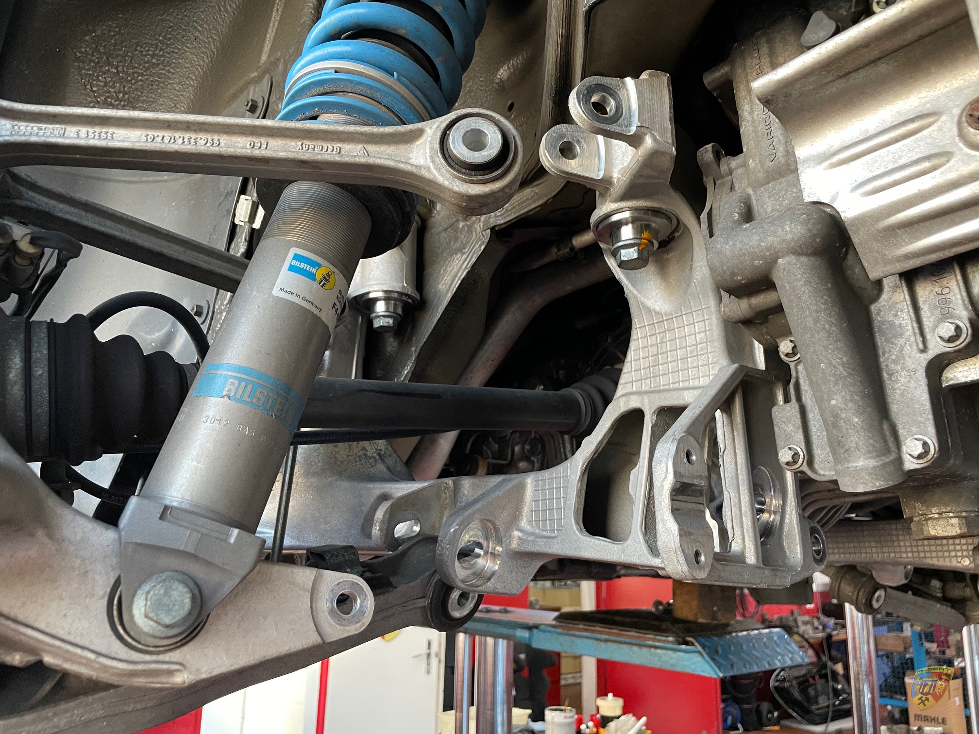 Desacoplar el eje trasero del Porsche 997 Carrera