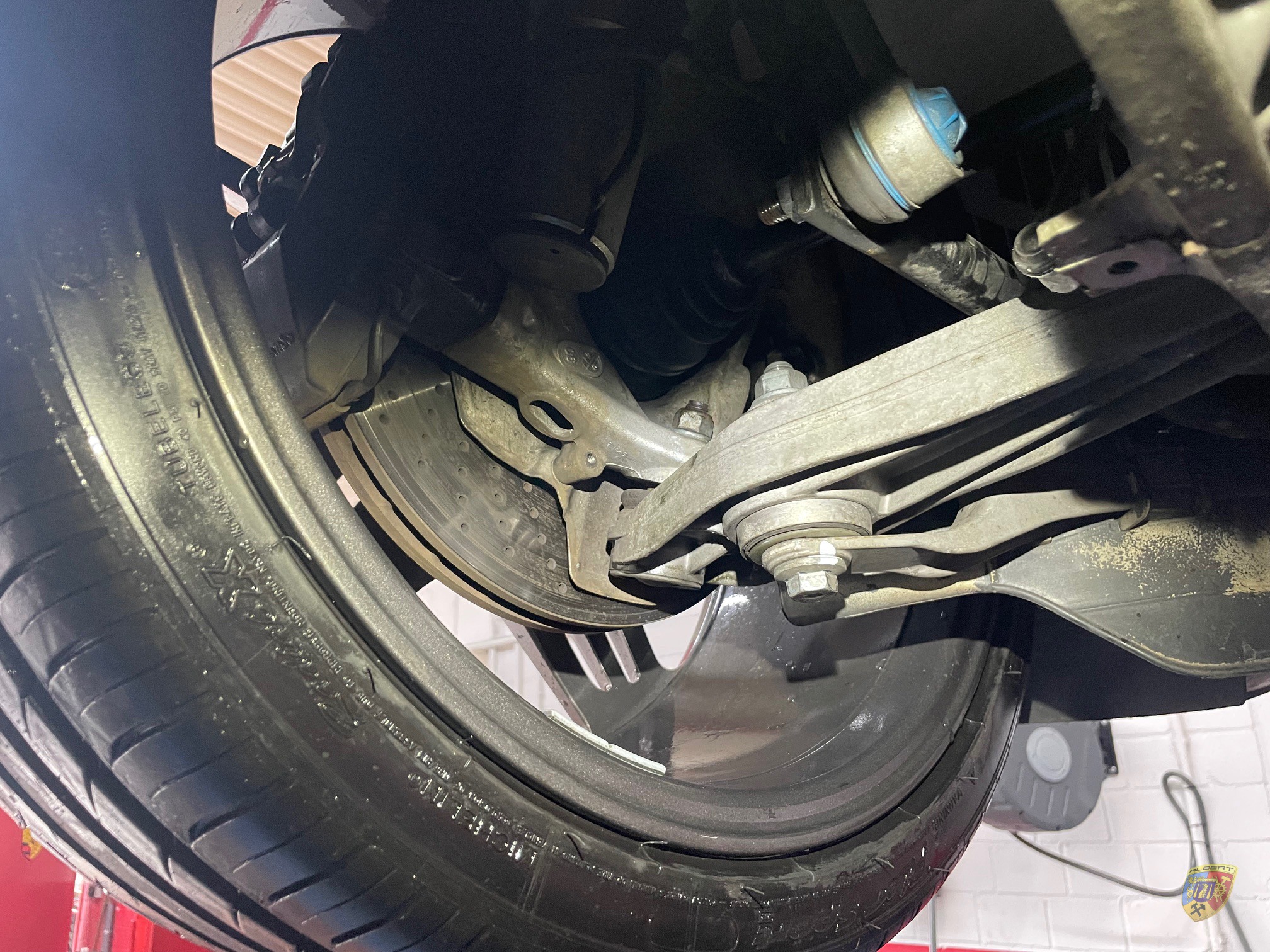 Desacoplar el eje trasero del Porsche 997 Carrera