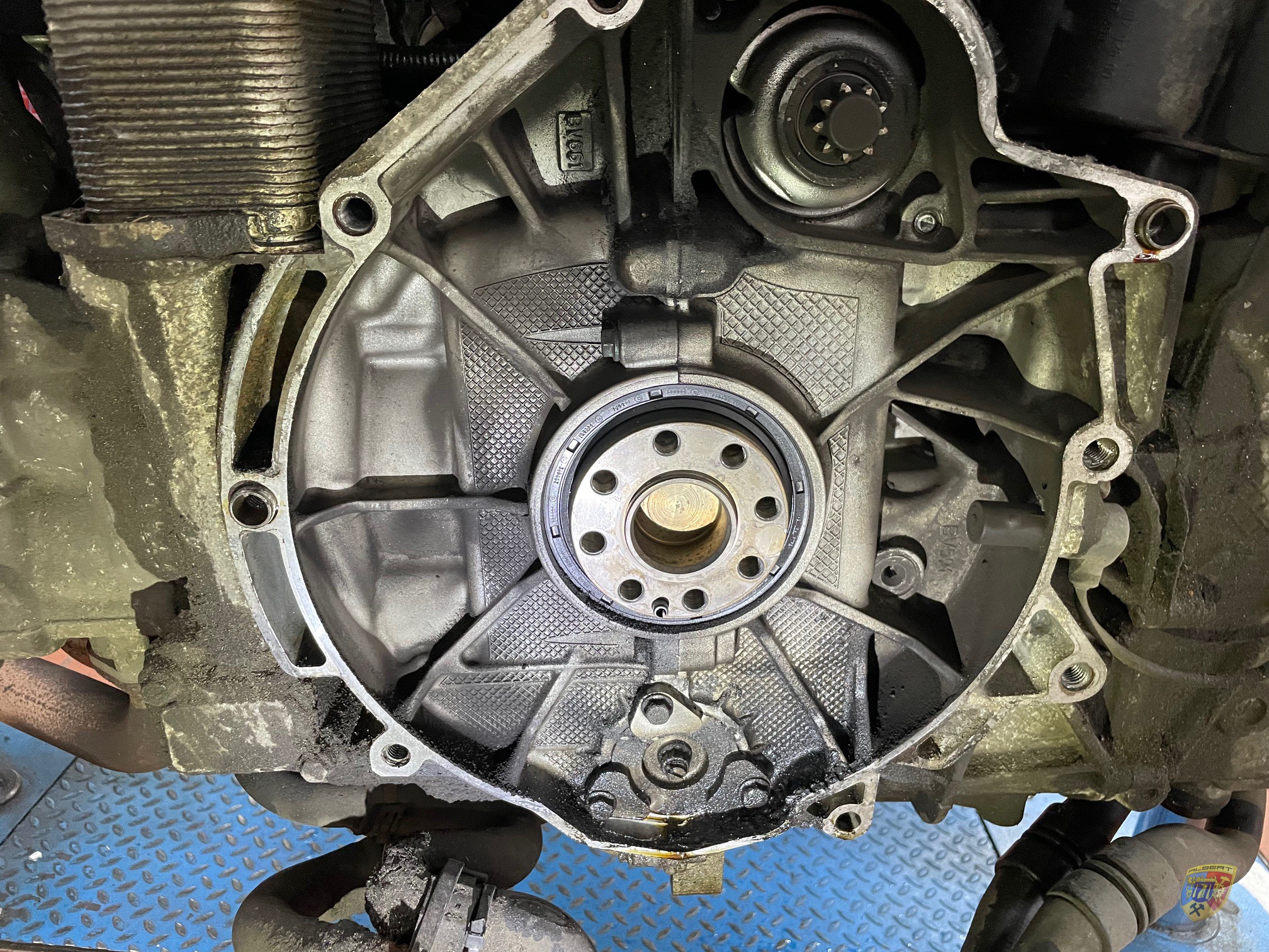 Porsche 996 Carrera 4S d’Alexandru — réparation après une casse moteur chez Albert Motorsport