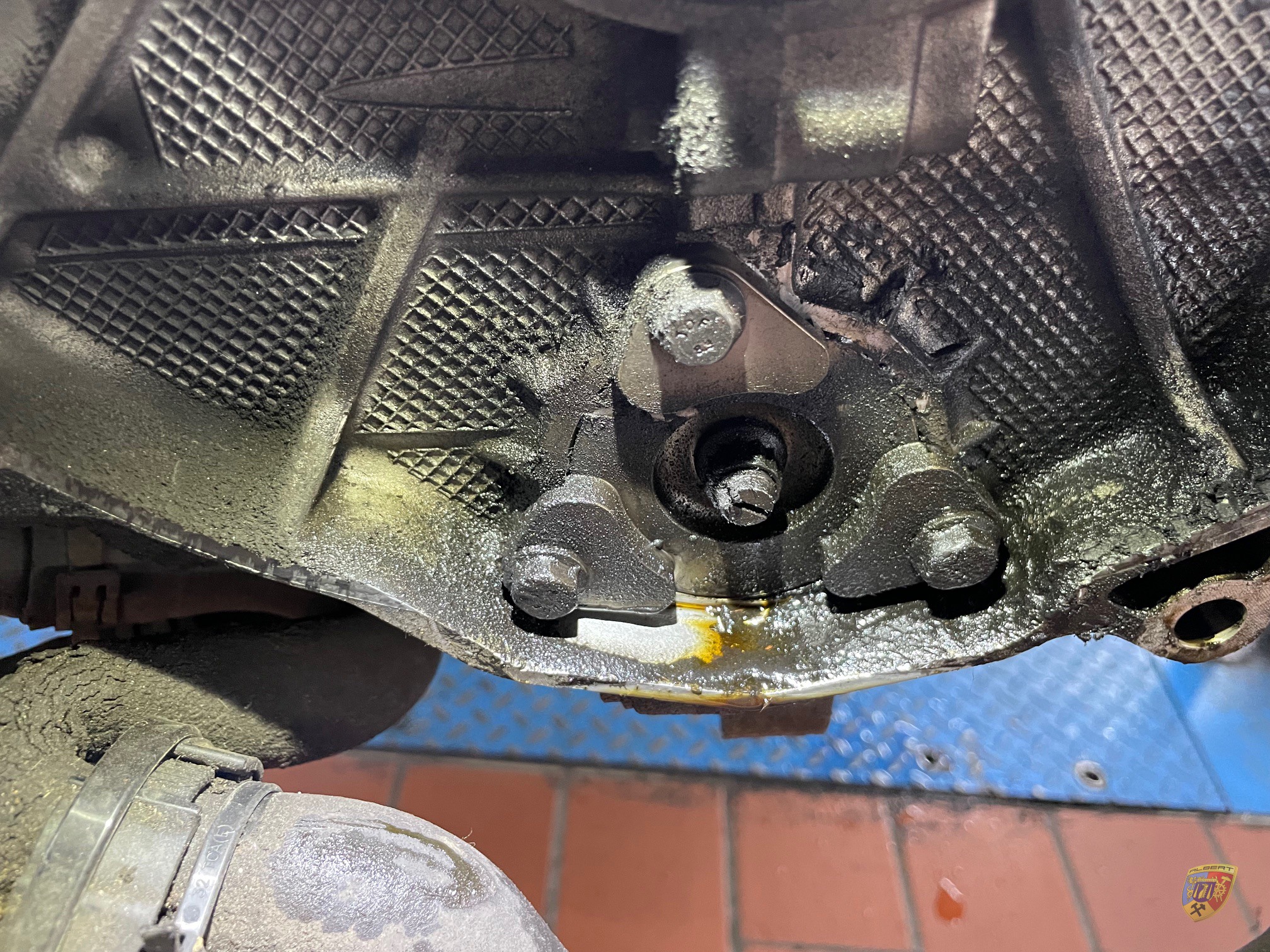 Porsche 996 Carrera 4S d’Alexandru — réparation après une casse moteur chez Albert Motorsport