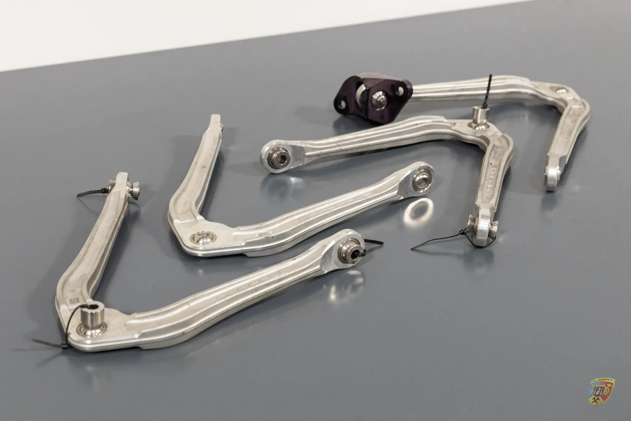 Porsche 991.2 GT3 R Auto und Ersatzteile