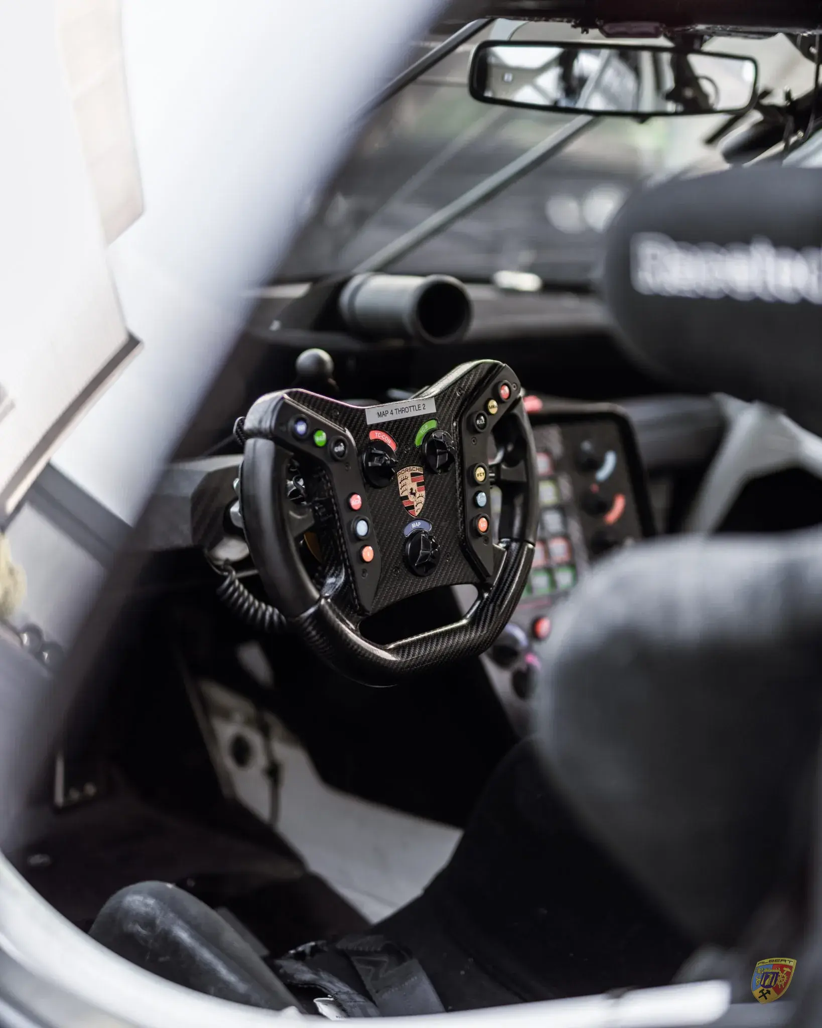 Porsche 991.2 GT3 R Auto und Ersatzteile