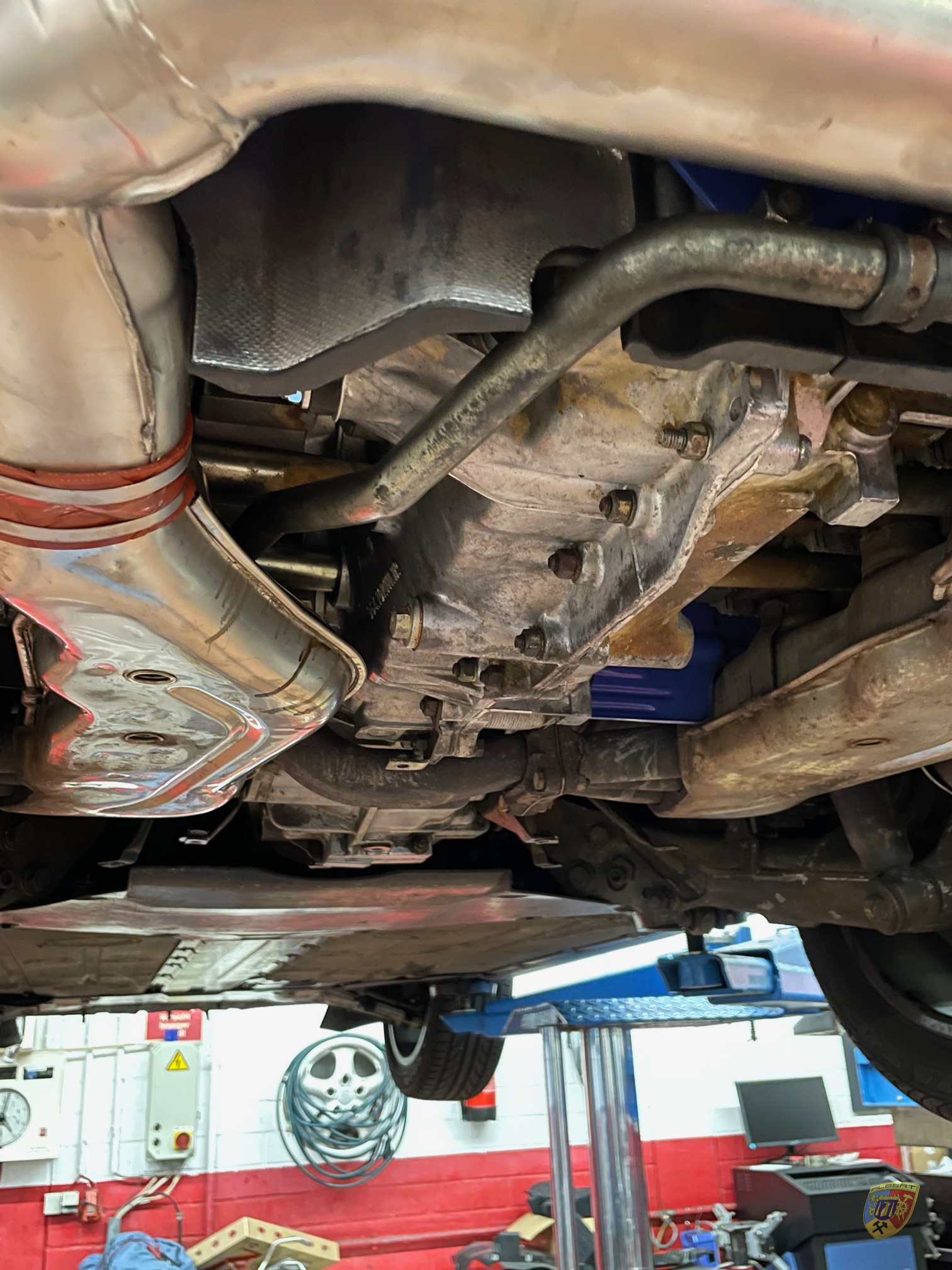 Porsche 964 Carrera Steuerketten-Kästen abdichten bei Albert Motorsport