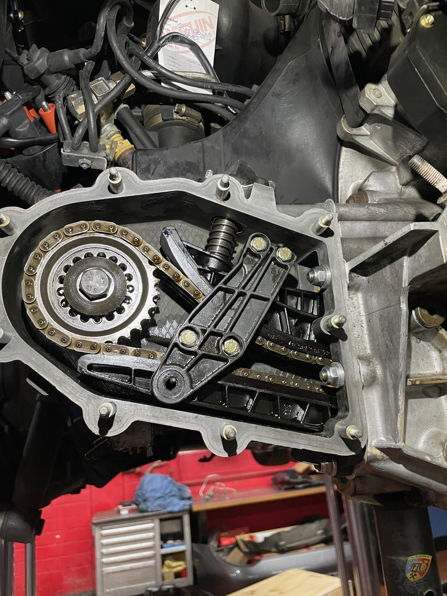 Porsche 964 Carrera Steuerketten-Kästen abdichten bei Albert Motorsport