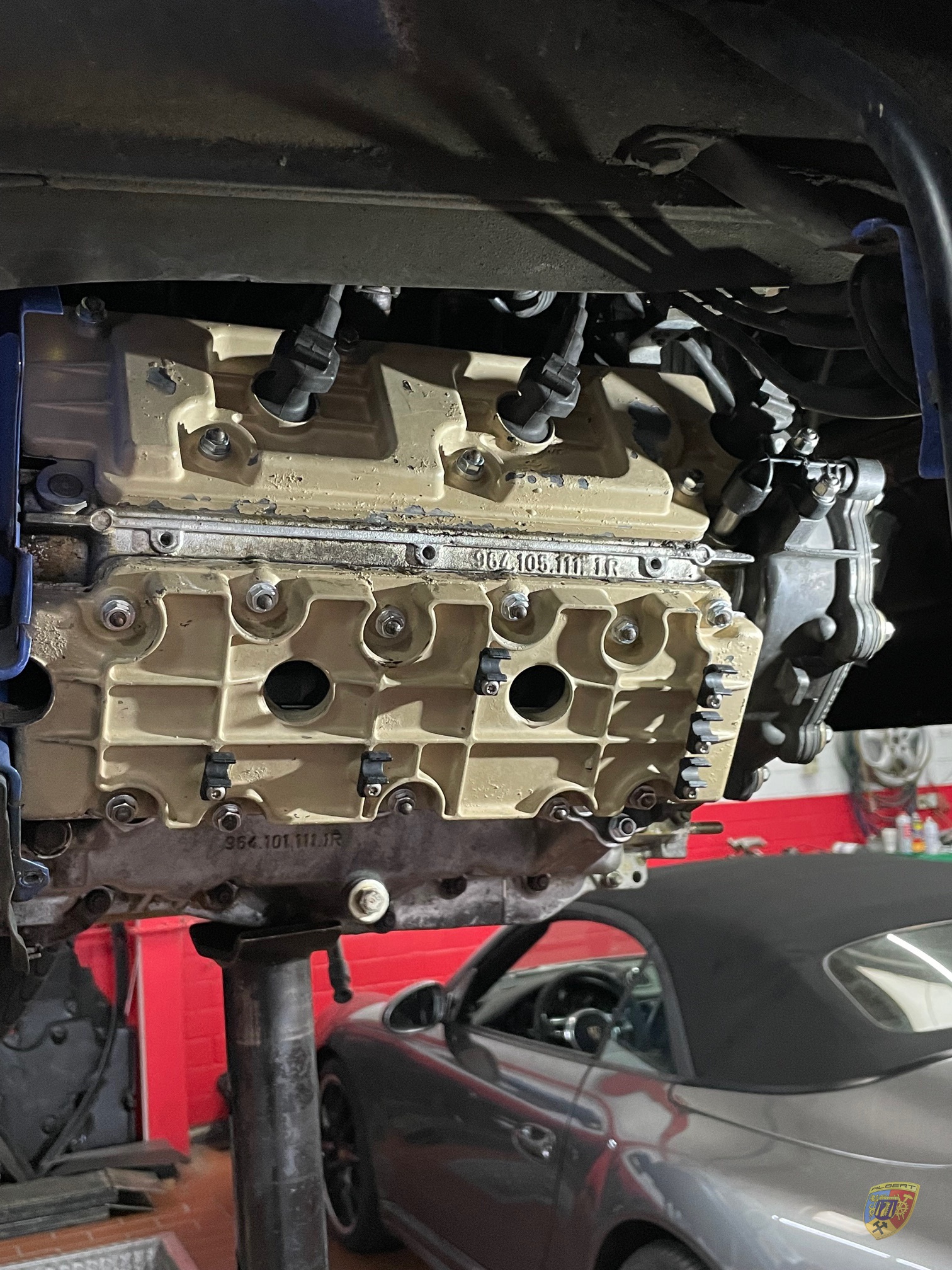Porsche 964 Carrera Steuerketten-Kästen abdichten bei Albert Motorsport