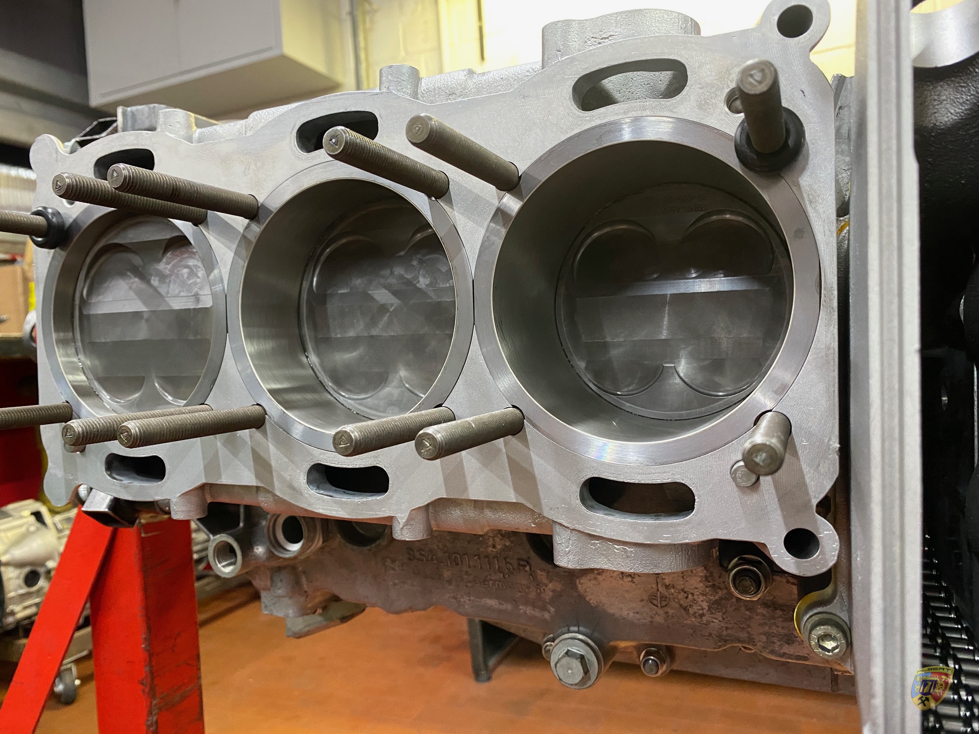 Porsche 996 GT3 engine failure and gearbox repair Hennie