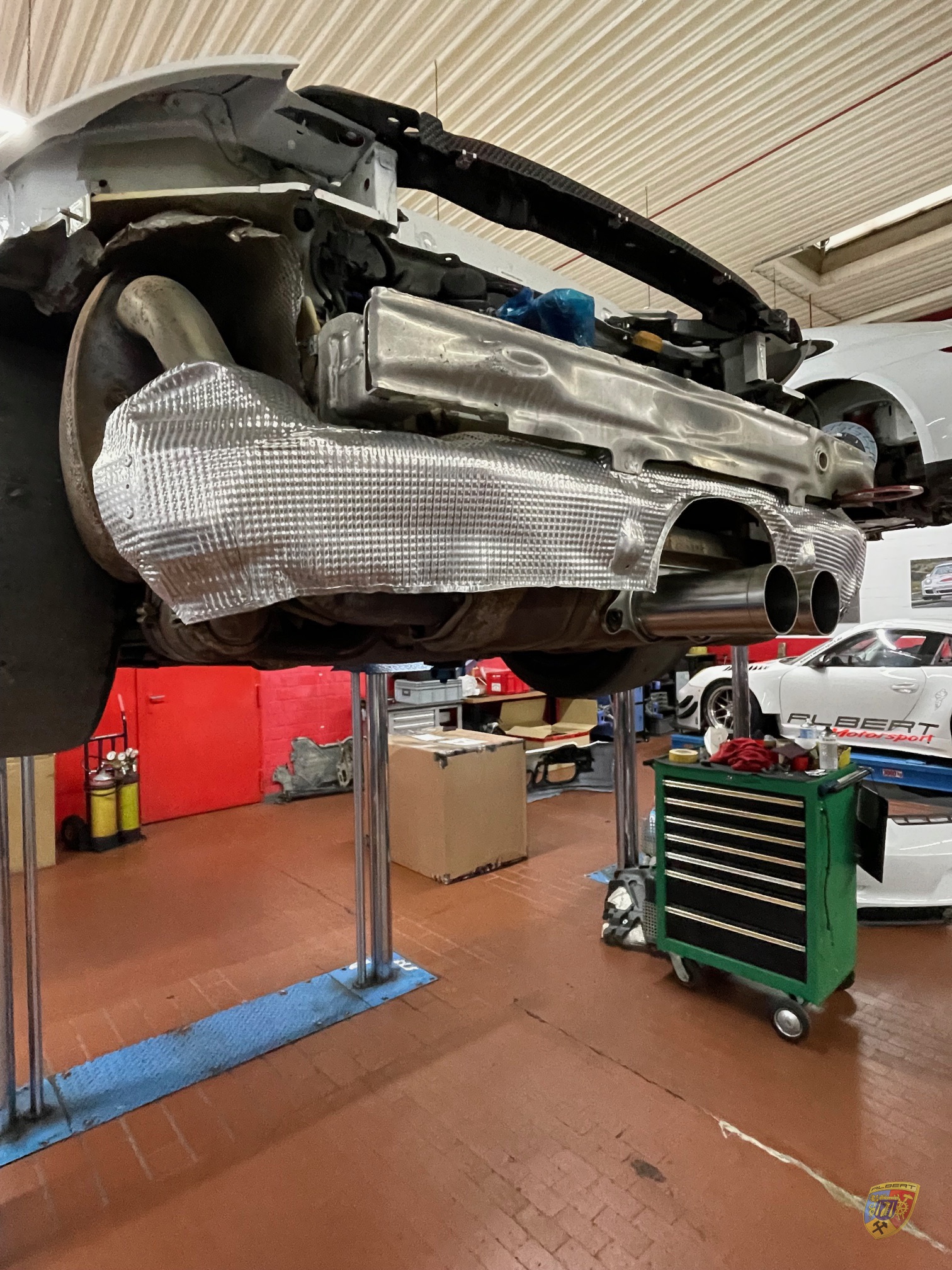 Porsche 991 GT3 Cup Unfallschaden van Sprxxxx Reparatur bei Albert Motorsport