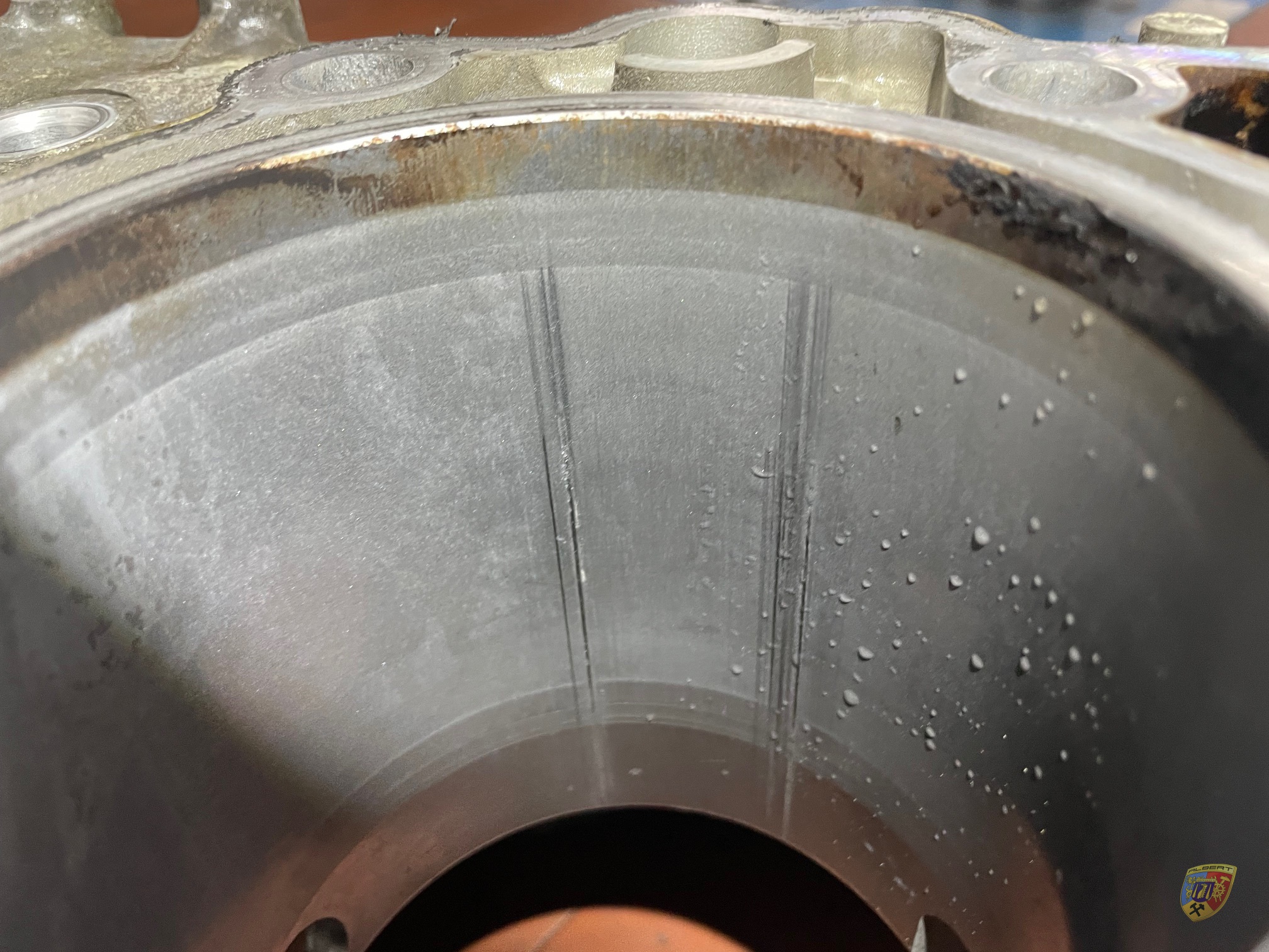 997 Carrera Motorschaden Abu Dhabi Reparatur bei Albert Motorsport