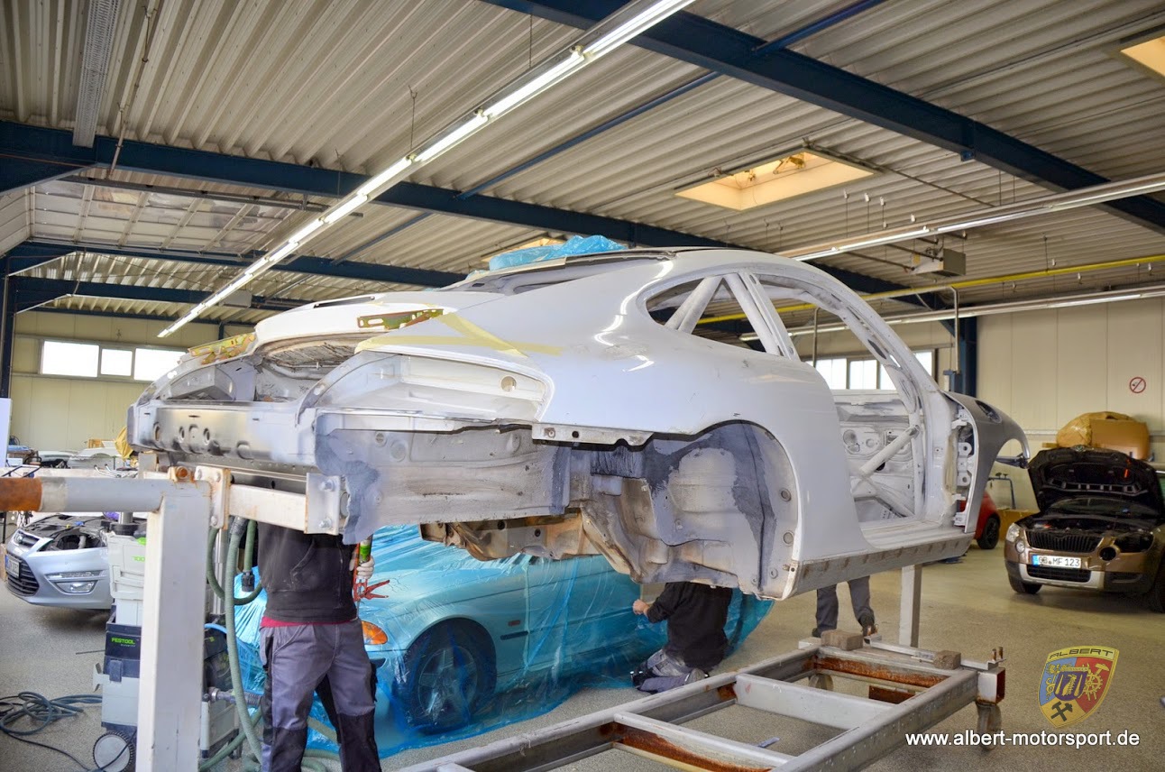 Porsche 996 GT3 Cup Neuaufbau auf Carrera Karosserie