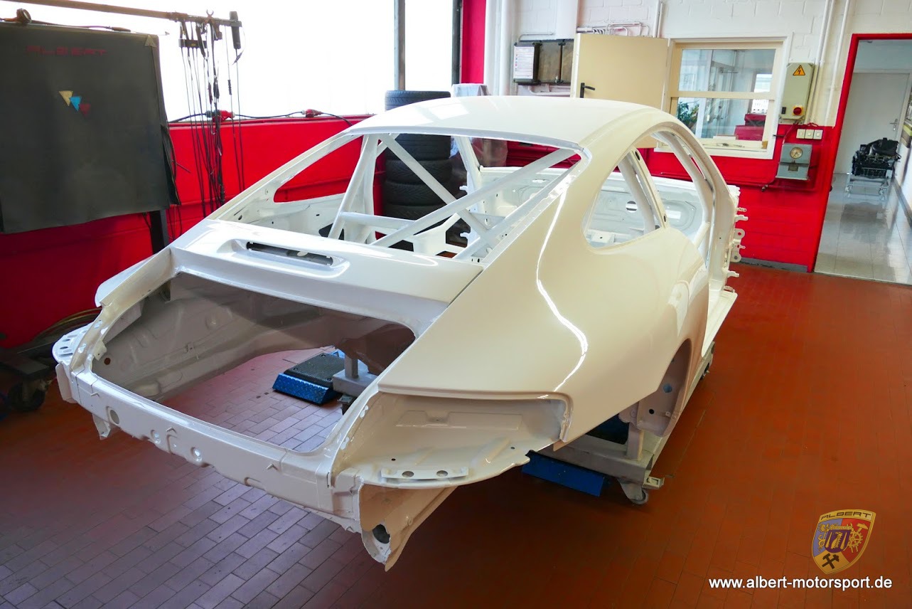 Porsche 996 GT3 Cup Neuaufbau auf Carrera Karosserie