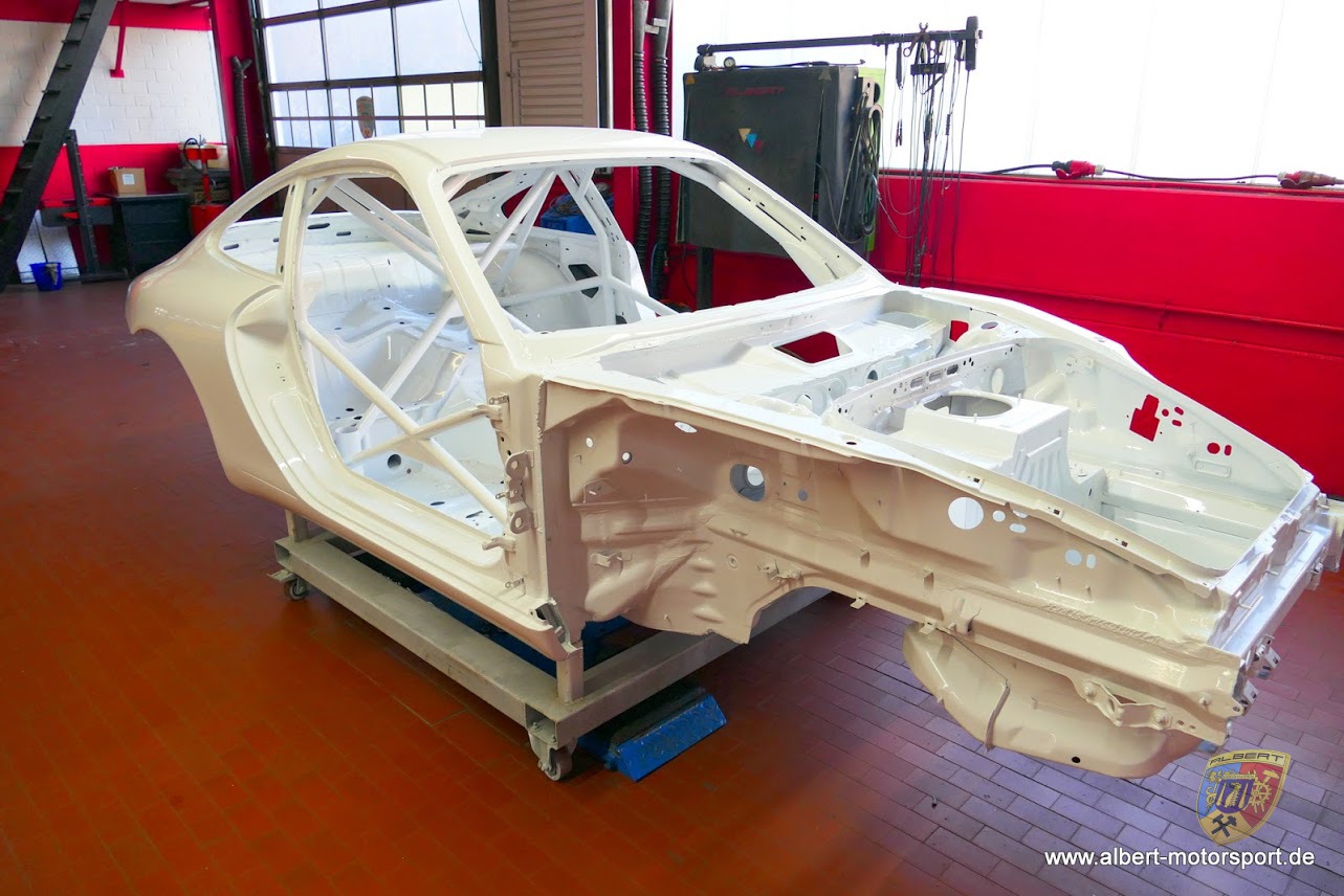 Porsche 996 GT3 Cup Neuaufbau auf Carrera Karosserie