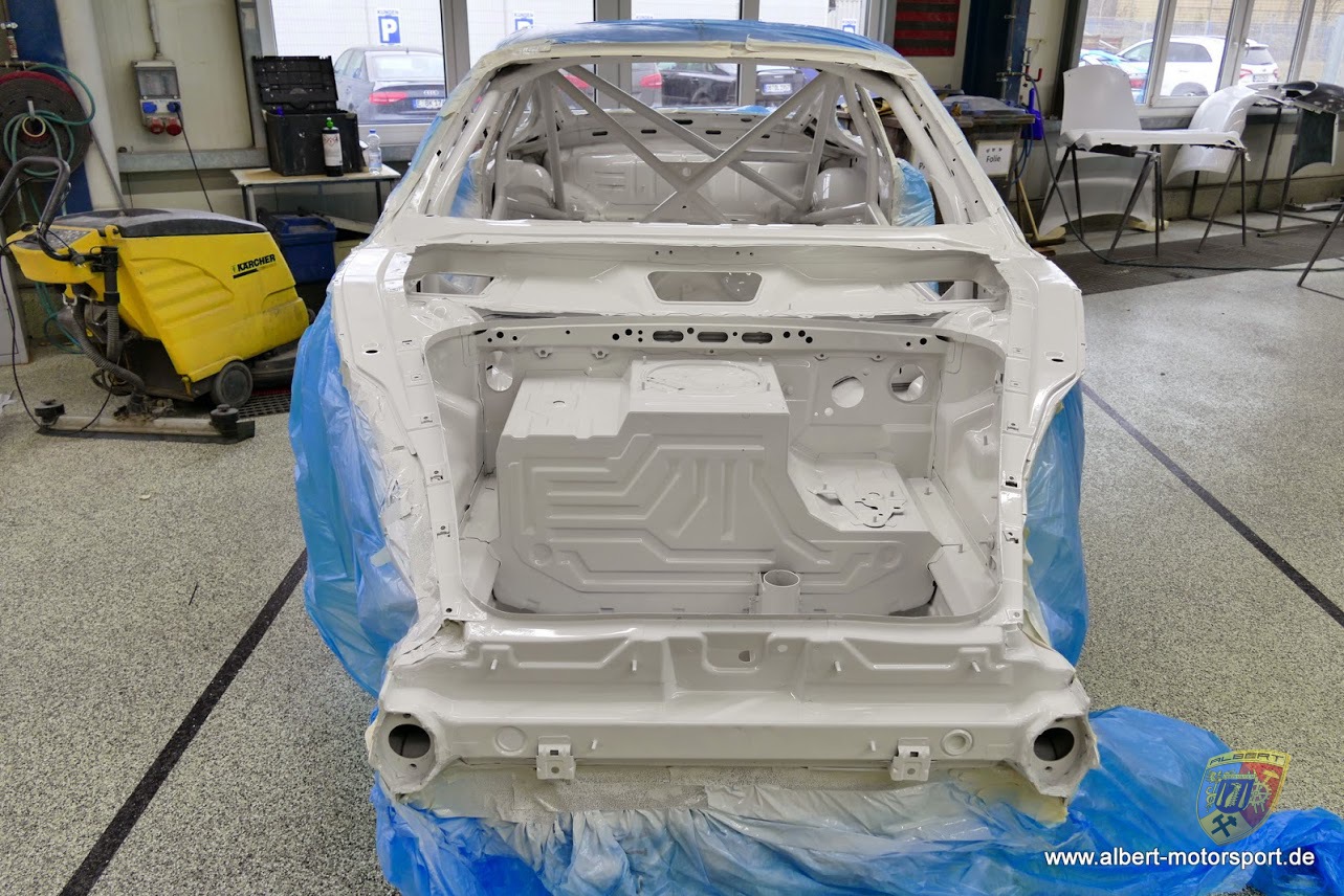 Porsche 996 GT3 Cup Neuaufbau auf Carrera Karosserie
