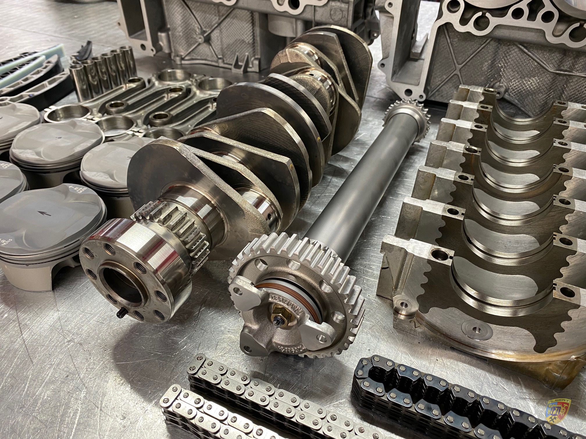 Porsche 997 Carrera Motorschaden Abu Dhabi Reparatur bei Albert Motorsport