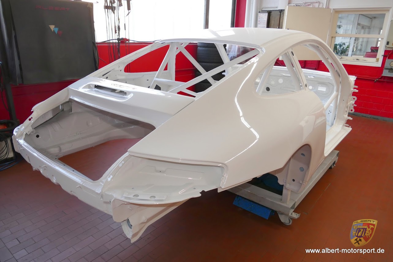 Porsche 996 GT3 Cup Neuaufbau auf Carrera Karosserie