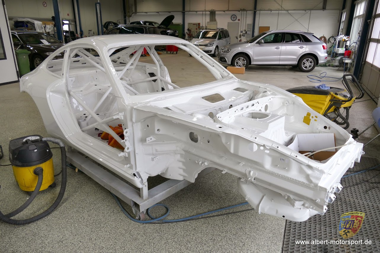 Porsche 996 GT3 Cup Neuaufbau auf Carrera Karosserie