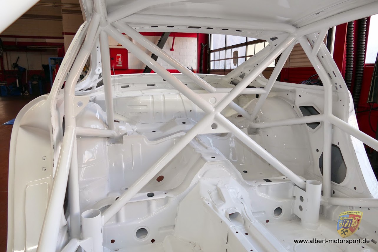 Porsche 996 GT3 Cup Neuaufbau auf Carrera Karosserie