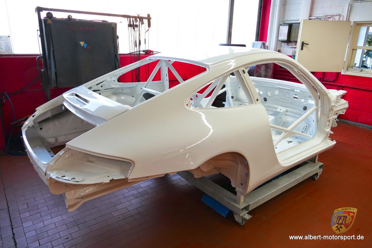 Porsche 996 GT3 Cup Neuaufbau auf Carrera Karosserie