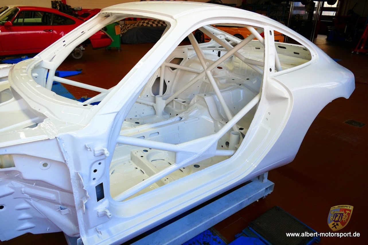 Porsche 996 GT3 Cup Neuaufbau auf Carrera Karosserie