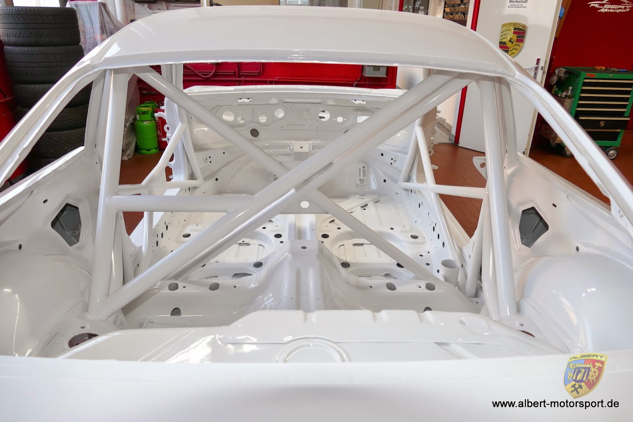Porsche 996 GT3 Cup Neuaufbau auf Carrera Karosserie