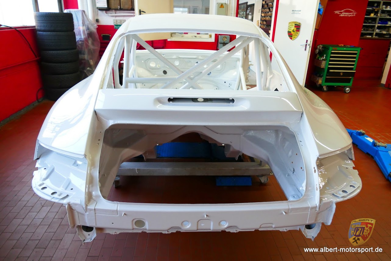 Porsche 996 GT3 Cup Neuaufbau auf Carrera Karosserie