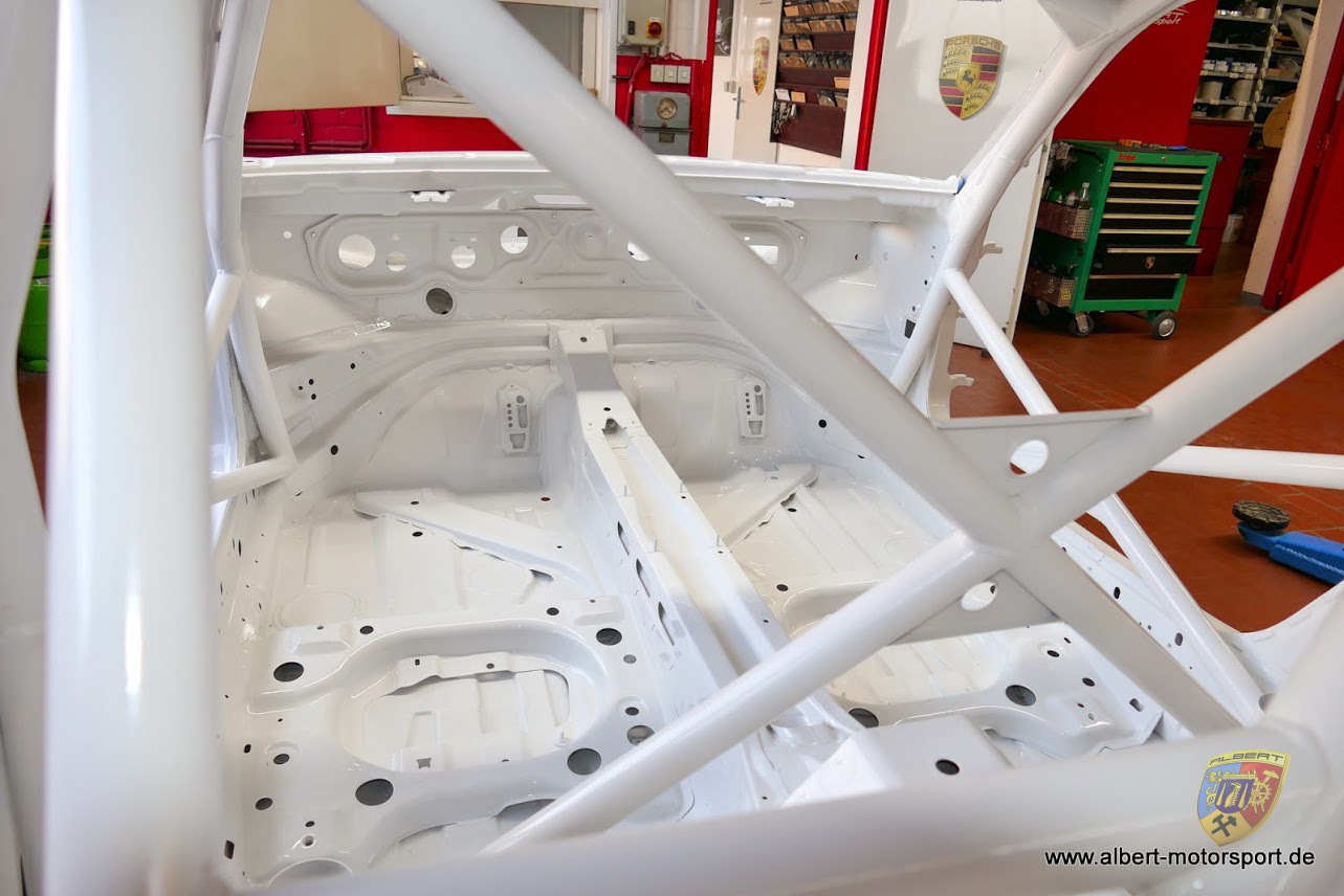 Porsche 996 GT3 Cup Neuaufbau auf Carrera Karosserie