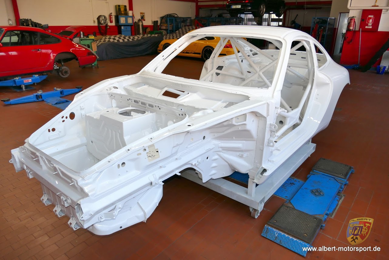 Porsche 996 GT3 Cup Neuaufbau auf Carrera Karosserie