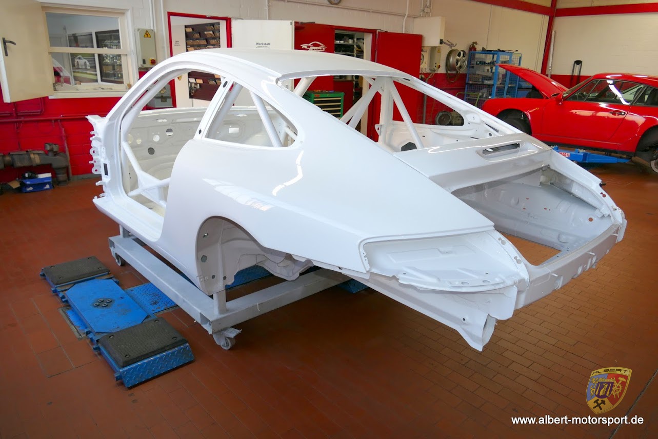 Porsche 996 GT3 Cup Neuaufbau auf Carrera Karosserie