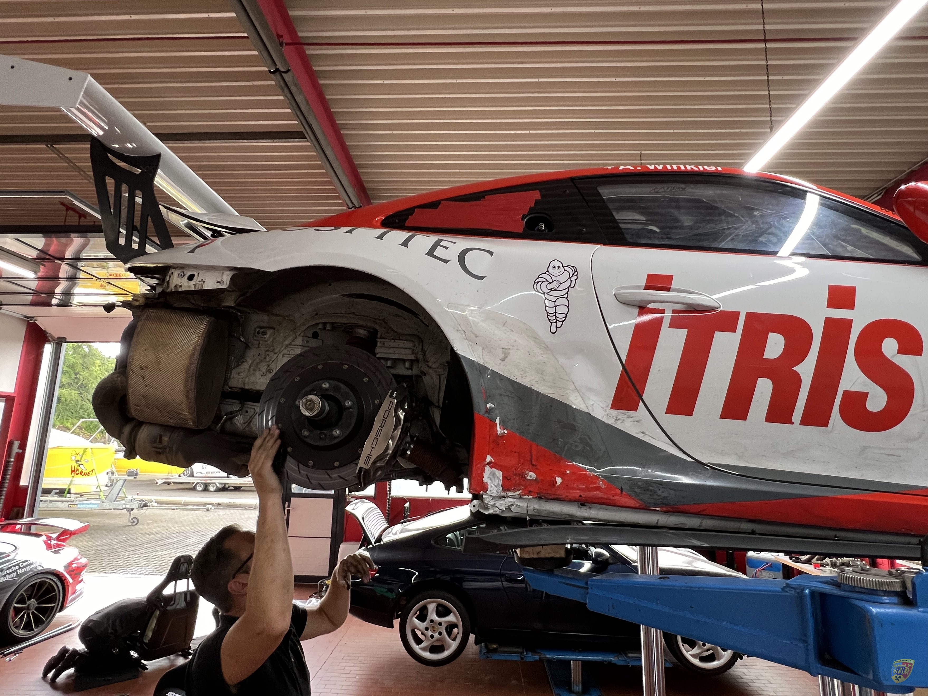 Porsche 991.2 GT3 Cup 2019 Unfallschaden Reparatur bei Albert Motorsport