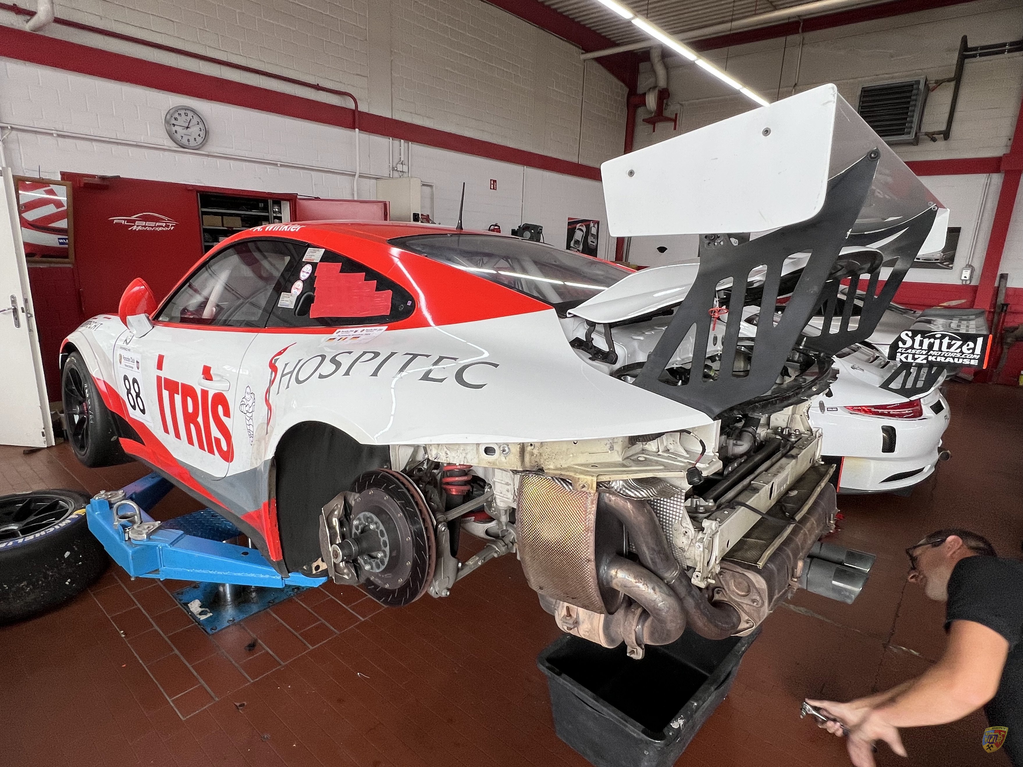 Porsche 991.2 GT3 Cup 2019 Unfallschaden Reparatur bei Albert Motorsport