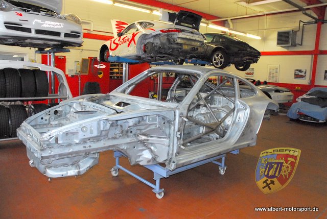 Porsche 997 GT3 RSR Karosserie Neuaufbau Albert Motorsport