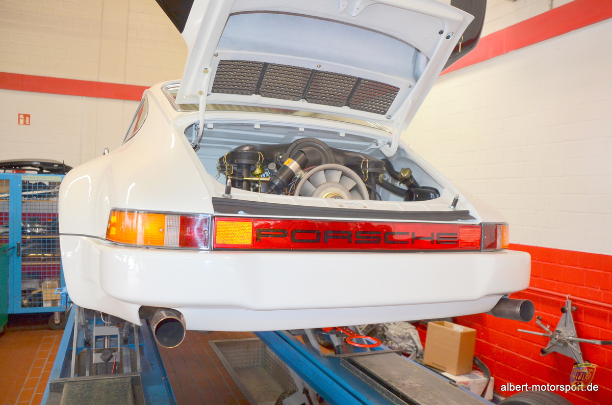 Porsche 911 Carrera 3.0 RS Karosseriebau Reparatur