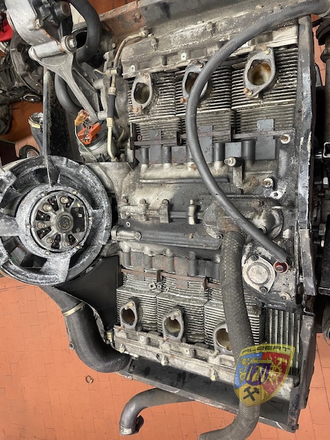 Porsche 911 SC Motorreparatur Bastxxx bei Albert Motorsport