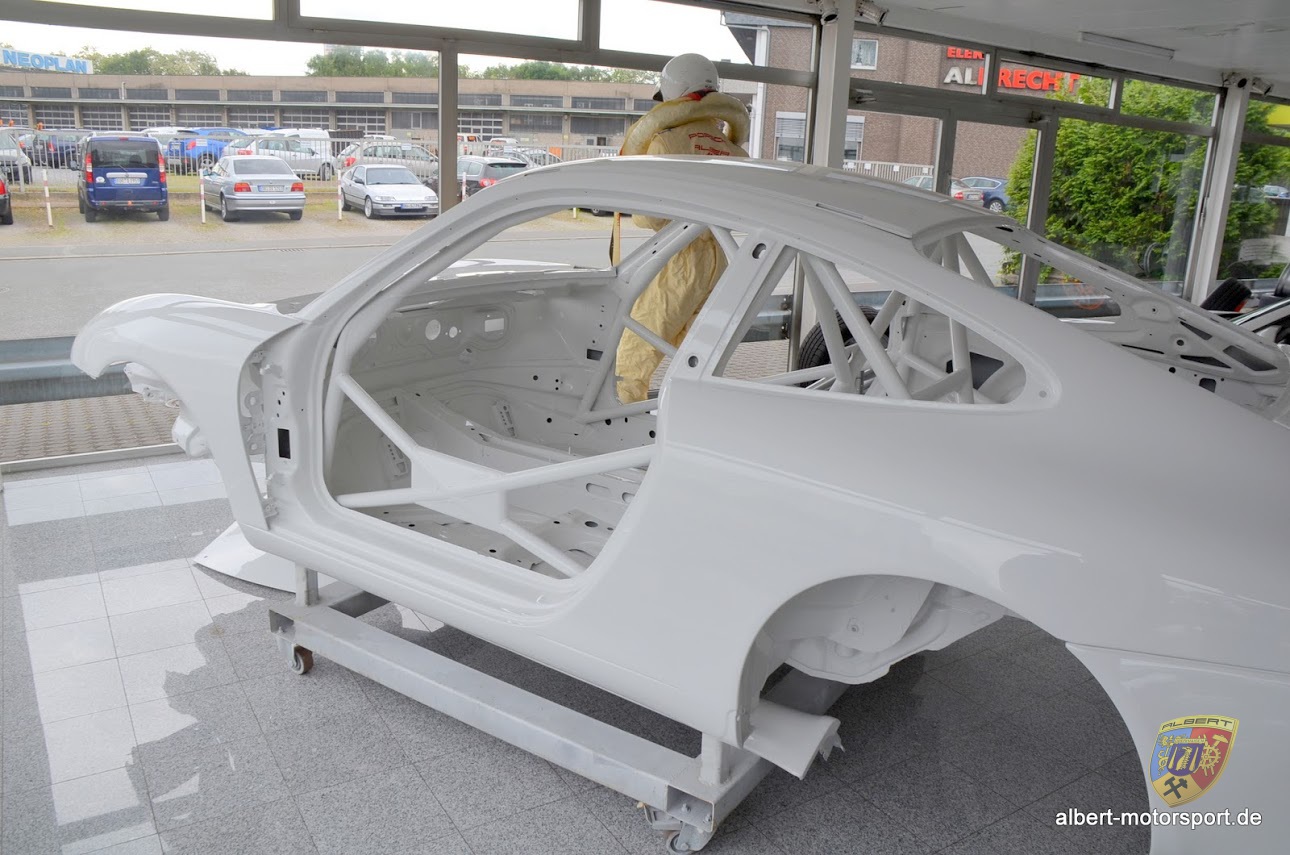 Porsche 996 GT3 Cup Neuaufbau auf Carrera Karosserie