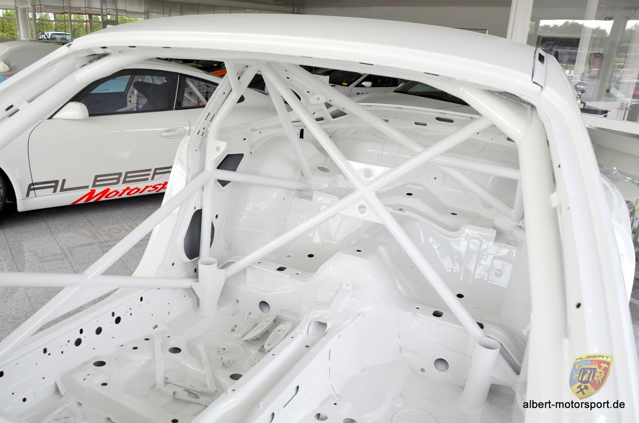 Porsche 996 GT3 Cup Neuaufbau auf Carrera Karosserie