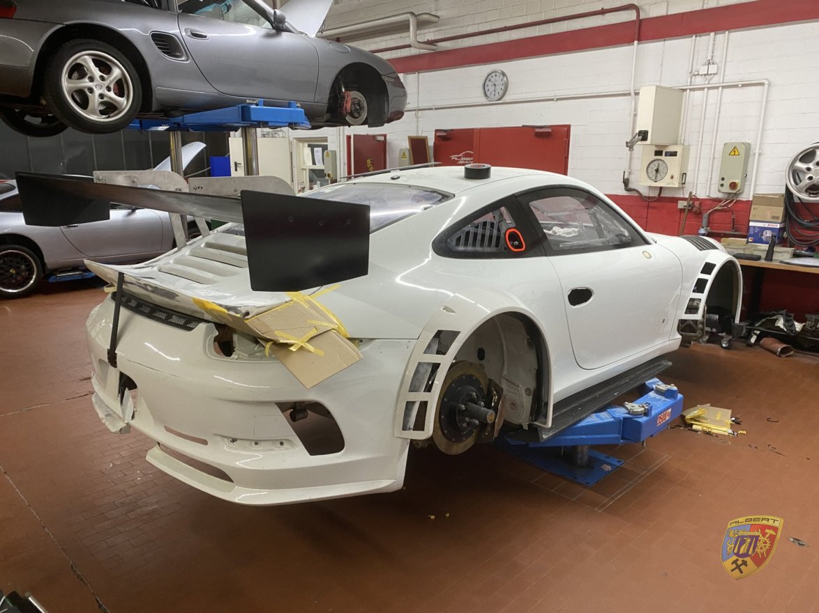 Porsche 991 GT3 Cup AMS Revision Lackierung Aero Modifikationen