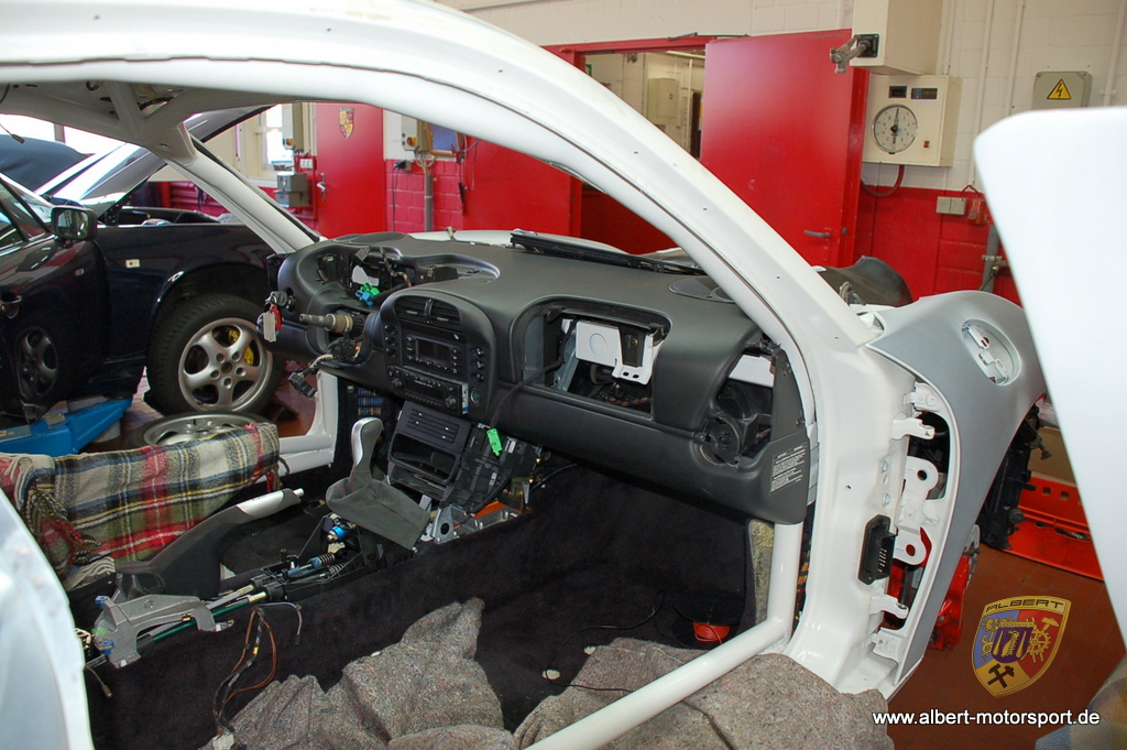 Porsche 996 GT3 RS Unfallschaden Neuaufbau
