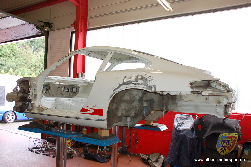 Porsche 996 GT3 RS Unfallschaden Neuaufbau