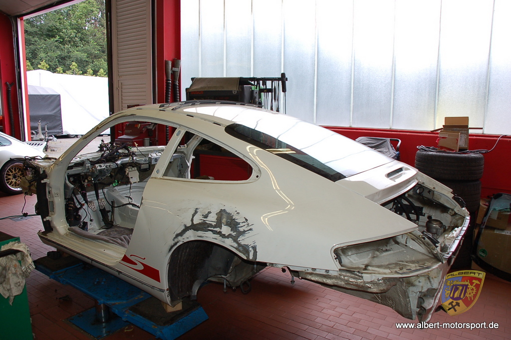 Porsche 996 GT3 RS Unfallschaden Neuaufbau