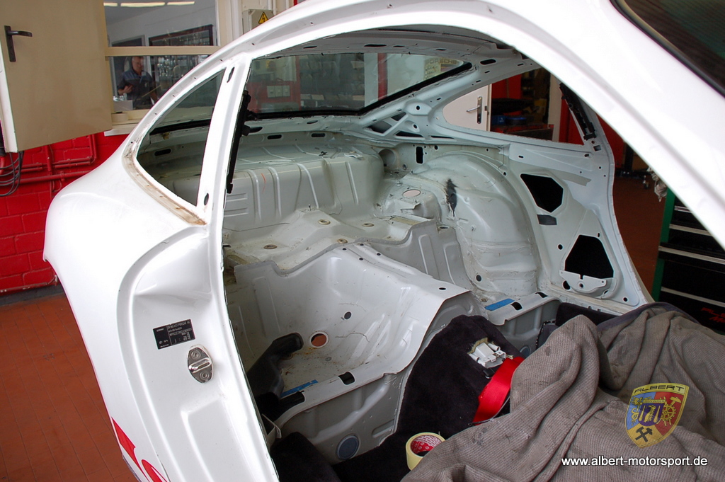 Porsche 996 GT3 RS Unfallschaden Neuaufbau