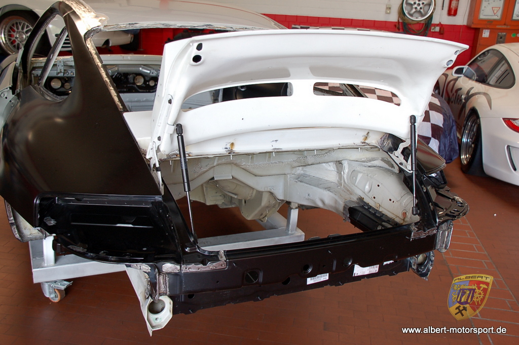 Porsche 996 GT3 RS Unfallschaden Neuaufbau