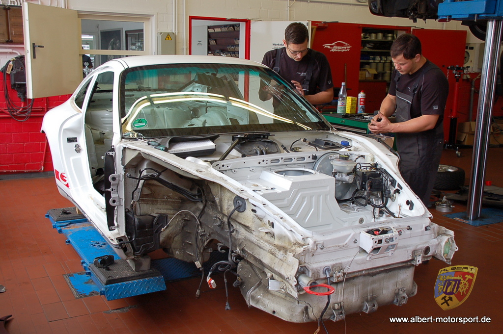 Porsche 996 GT3 RS Unfallschaden Neuaufbau
