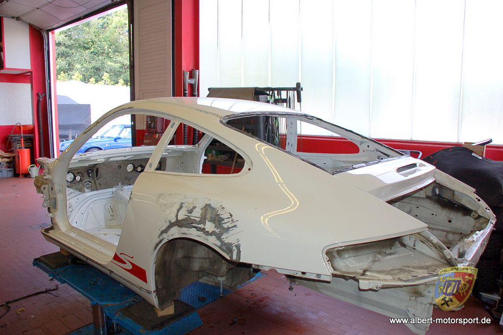 Porsche 996 GT3 RS Unfallschaden Neuaufbau