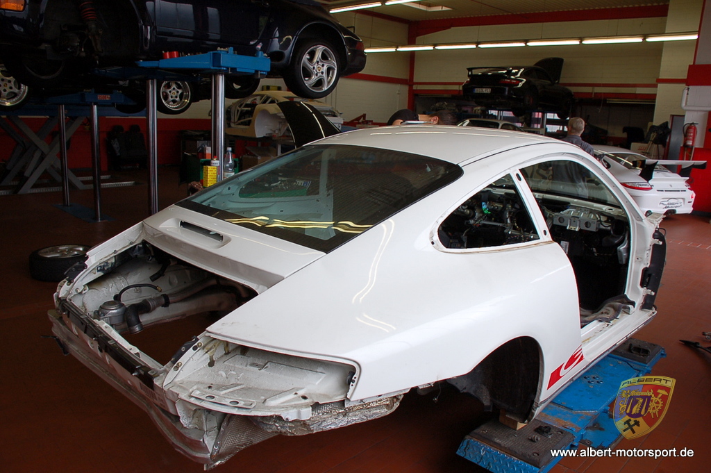 Porsche 996 GT3 RS Unfallschaden Neuaufbau