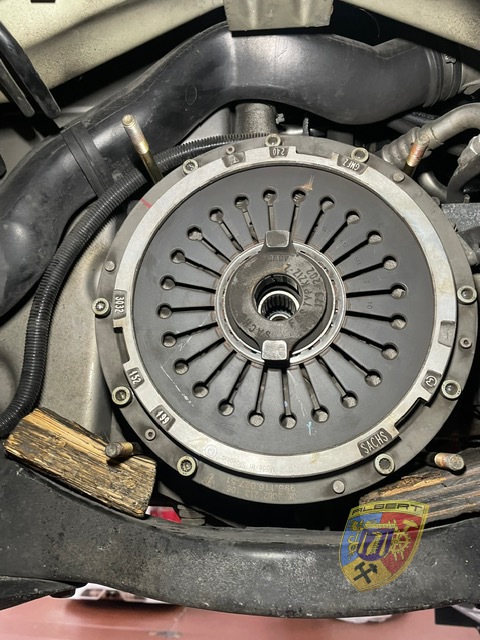 Porsche 996 Turbo Wyxx Getriebereparatur bei Albert Motorsport