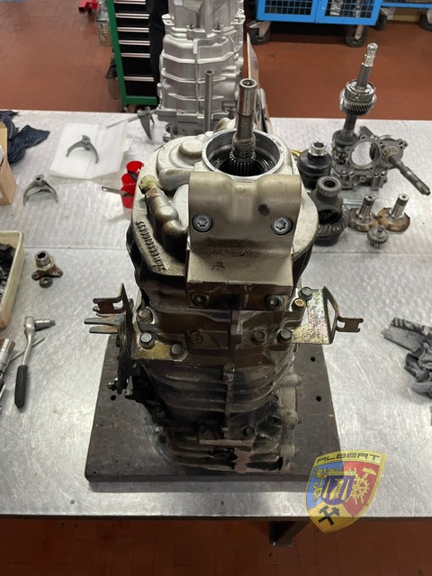 Porsche 996 Turbo Wyxx Getriebereparatur bei Albert Motorsport